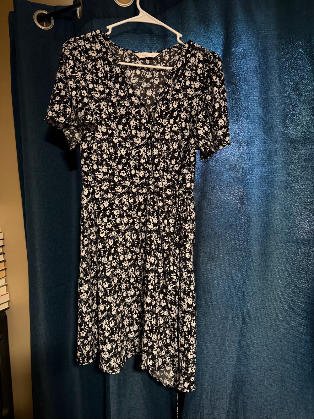 LC Lauren Conrad Black Floral V-Neck Wrap mini Dress Large